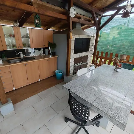 Apartment Aleksic *